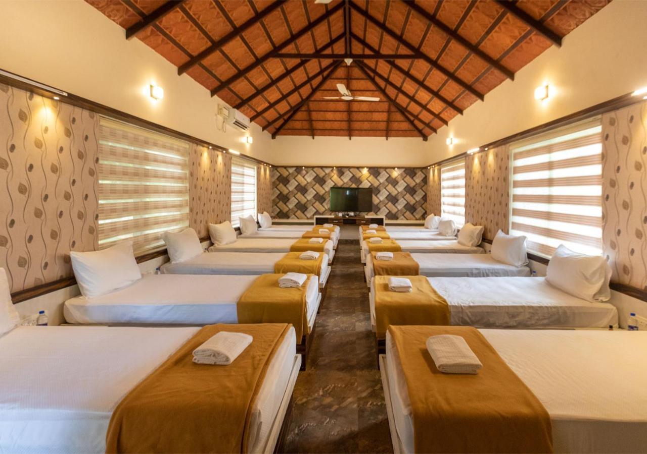 Sr Jungle Resort Коимбатур Экстерьер фото
